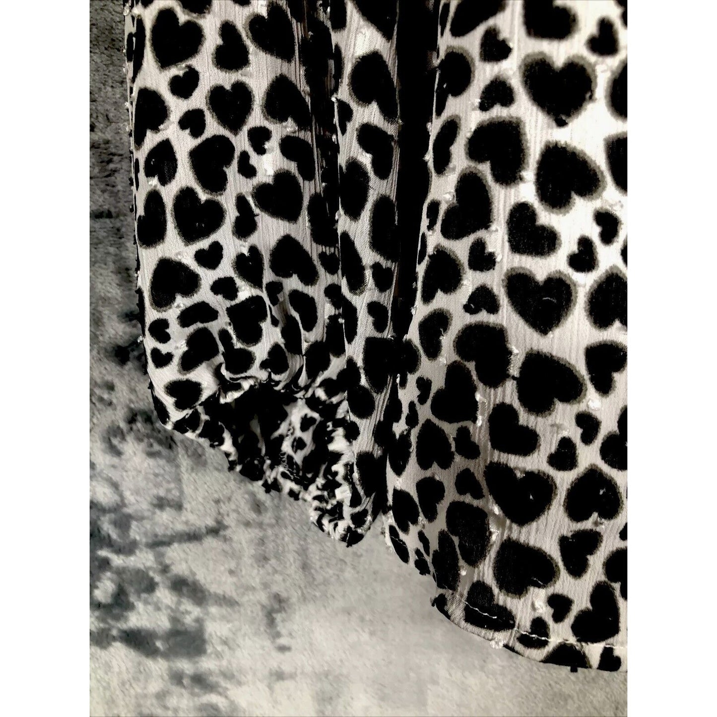 Carolina Belle Woman's Blouse Long Sleeve Animal Print Top Size L Black & White Polyester