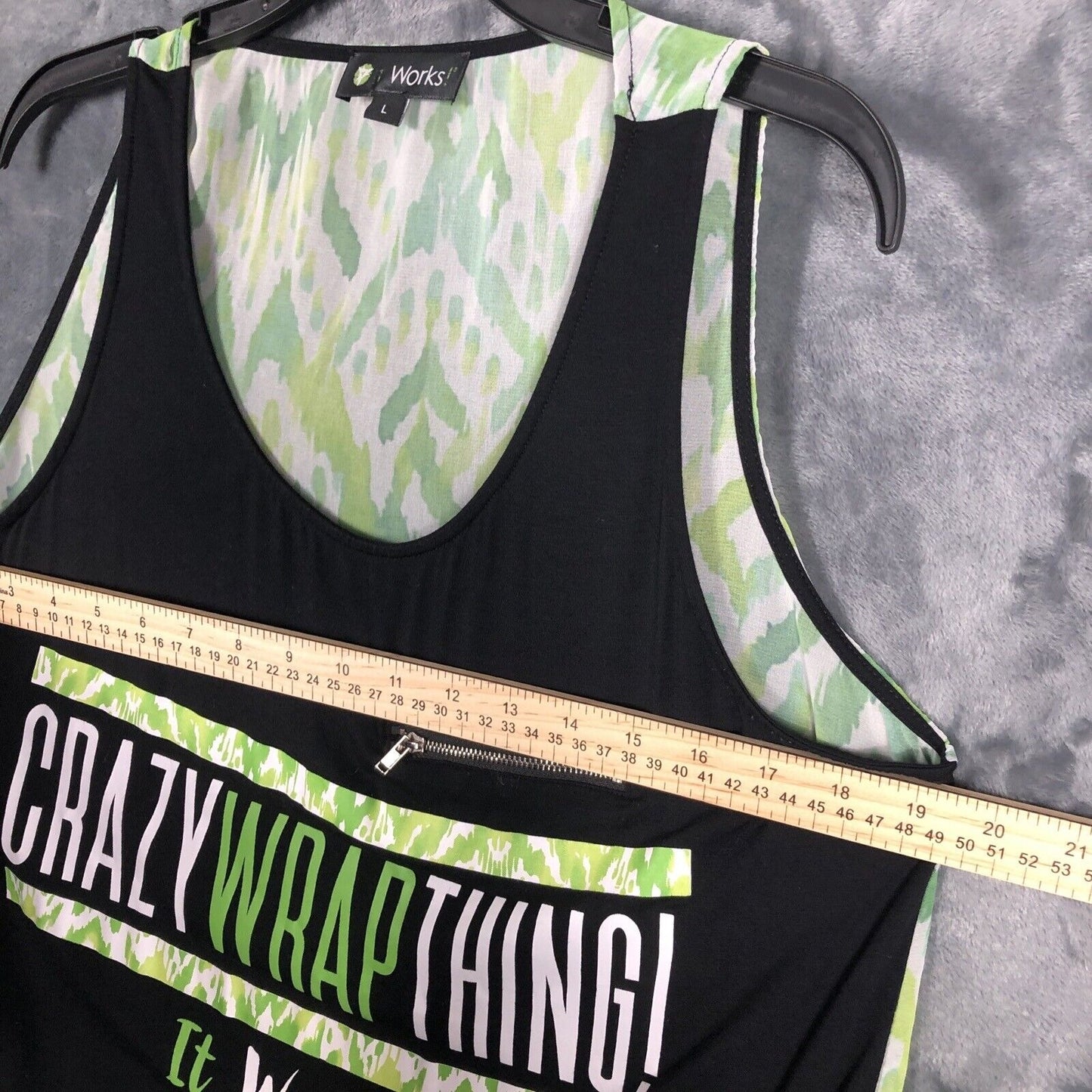 Crazy Wrap Thing Women’s It Works Tank Top Size Large Black And Green Bling