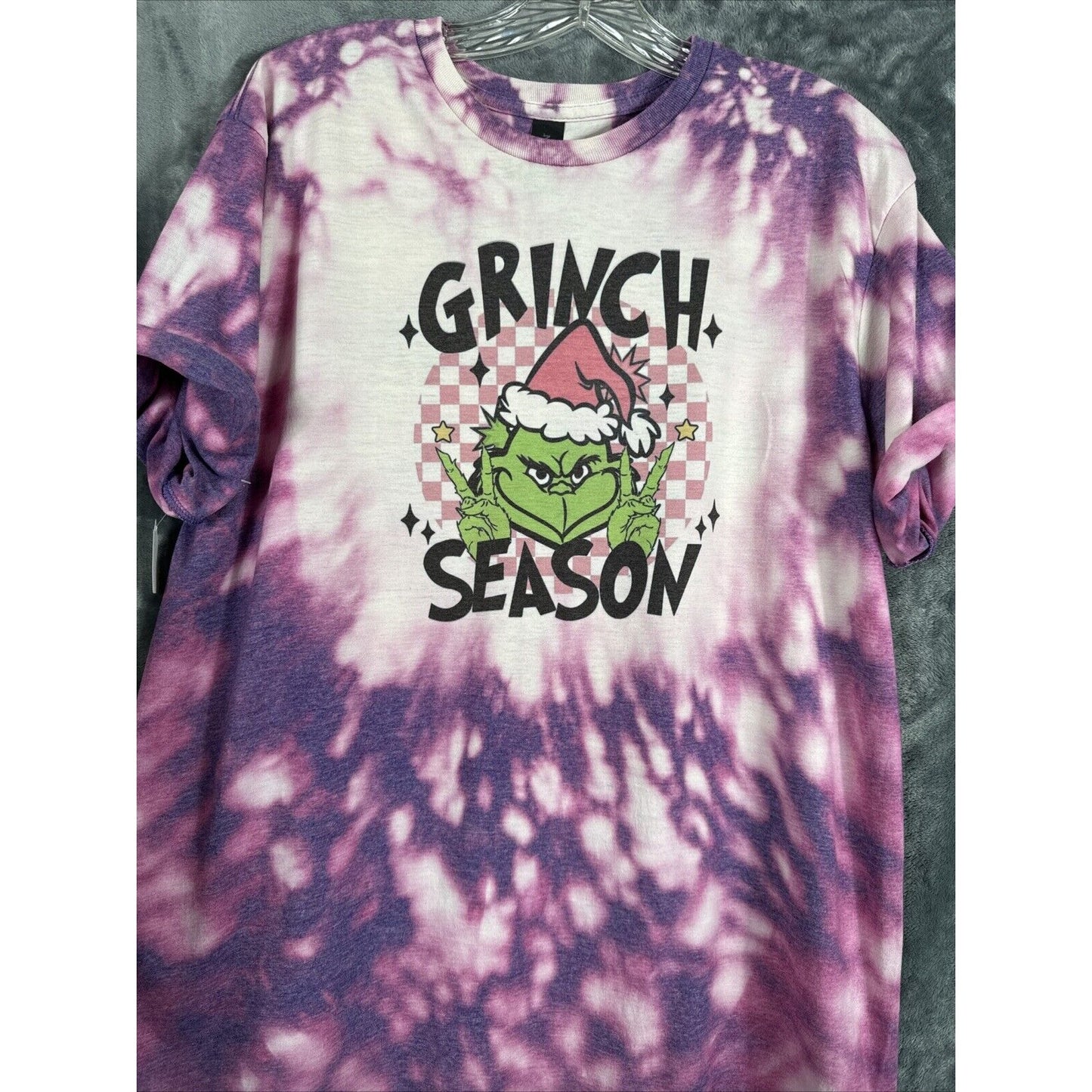 Women’s T-shirt L The Grinch Season Iced Bleached Purple Shirt