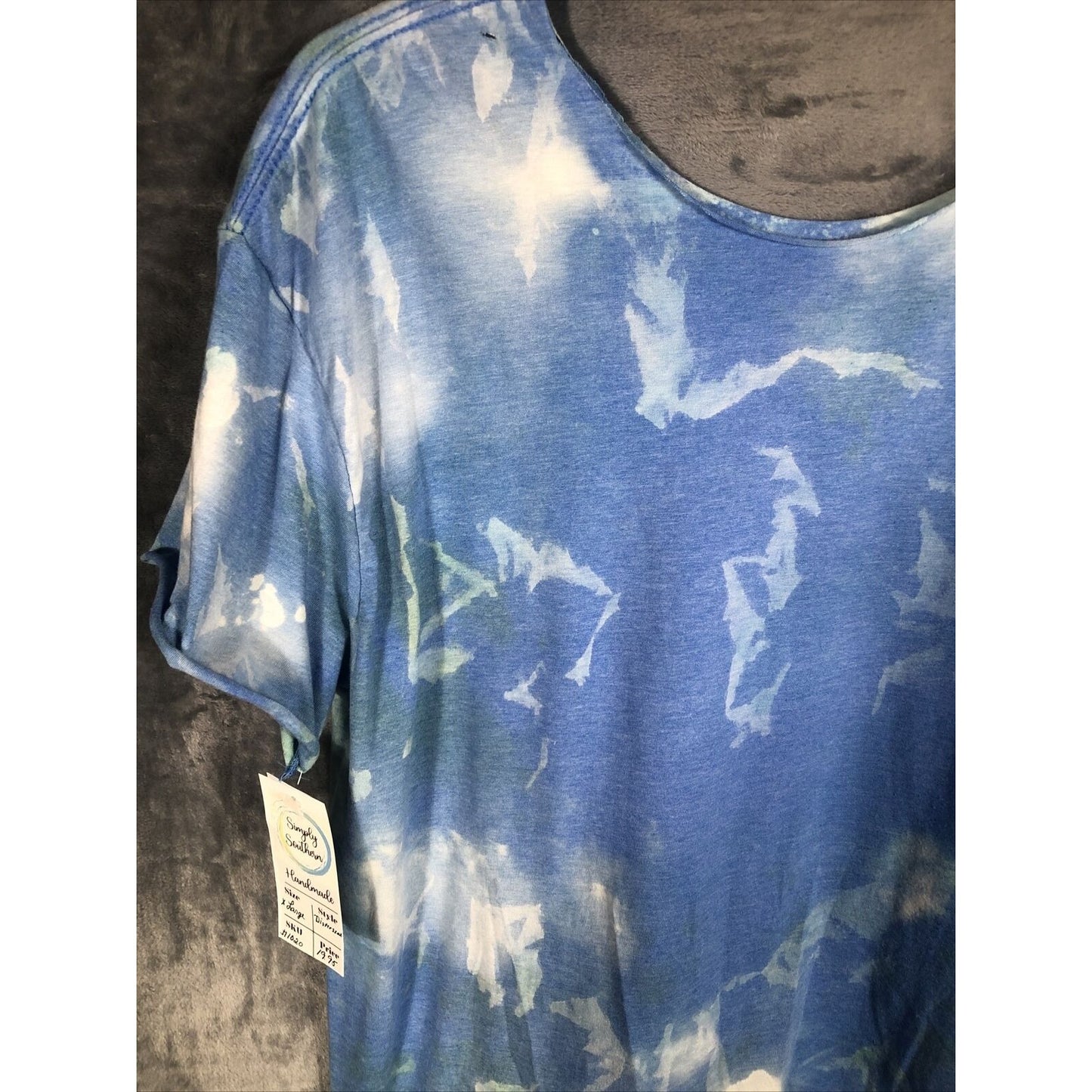 Summer Vibes Distressed Women’s Mermaid T-Shirt Size Adult ￼Extra Large