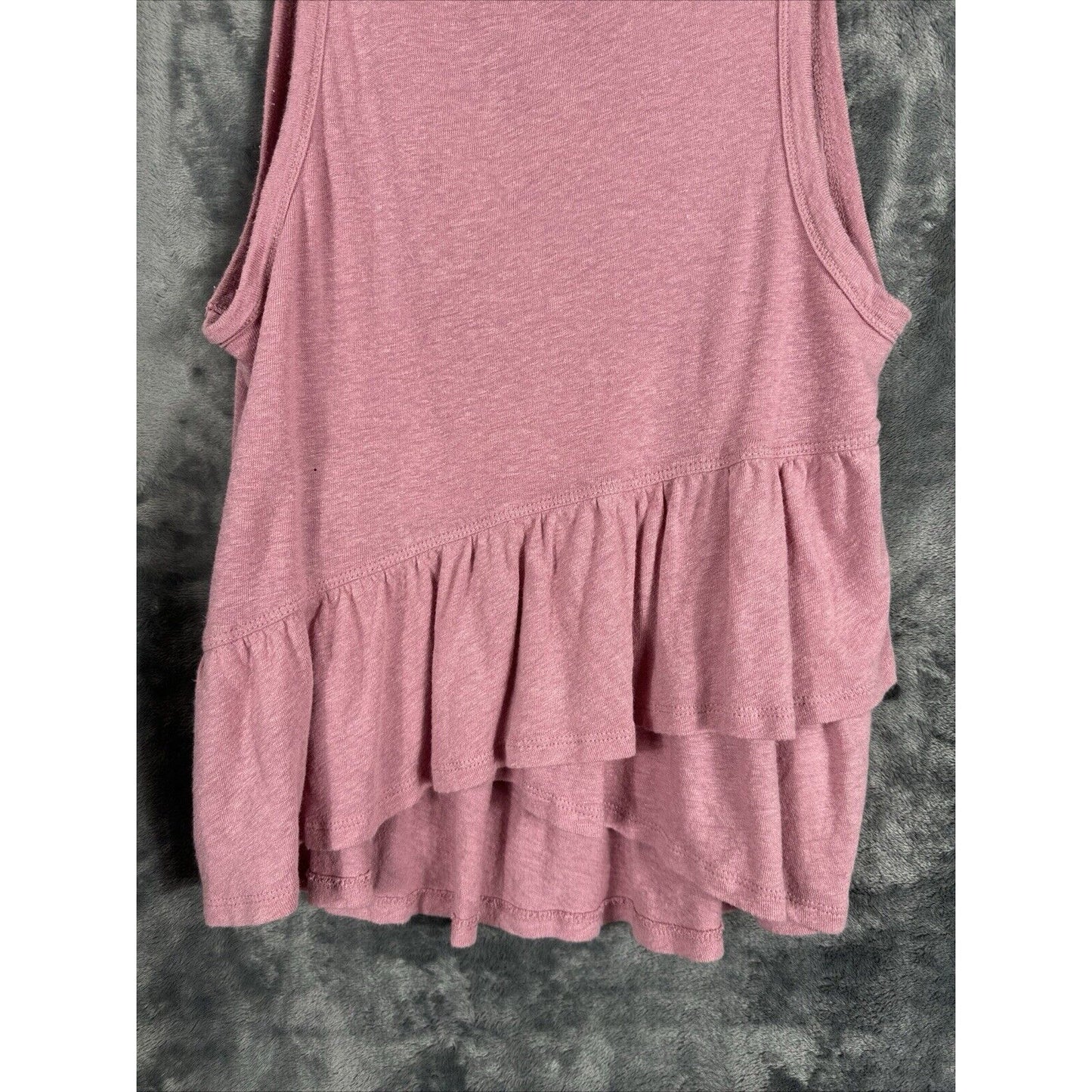 Abercrombie and finch women’s tank top extra small plum ruffled bottom and back