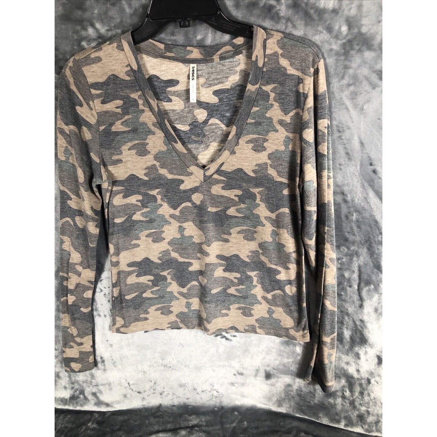Tresics Top Camouflage Shirt Woman’s V-neck Long Sleeve Tee Shirt Adult Large