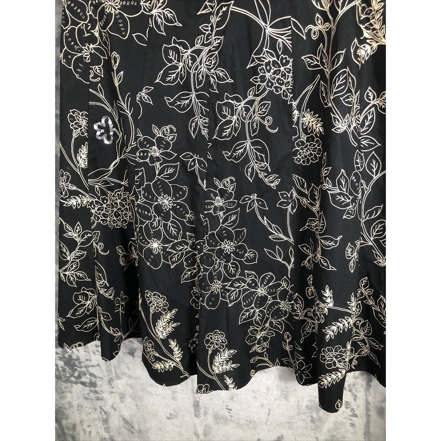 Ann Taylor Loft Skirt 4 Women’s Black Flare Floral Sequined Black Tan