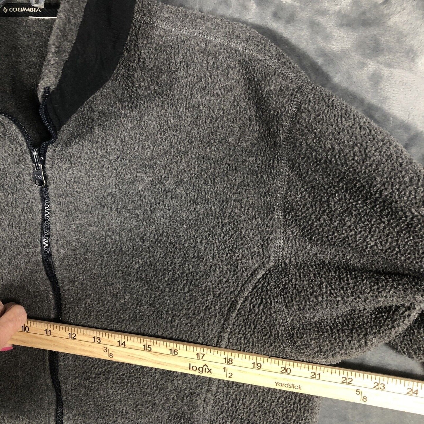 Vintage 90s Columbia Sweater Jacket Woman’s Gray Long Sleeve Sportswear Shirt