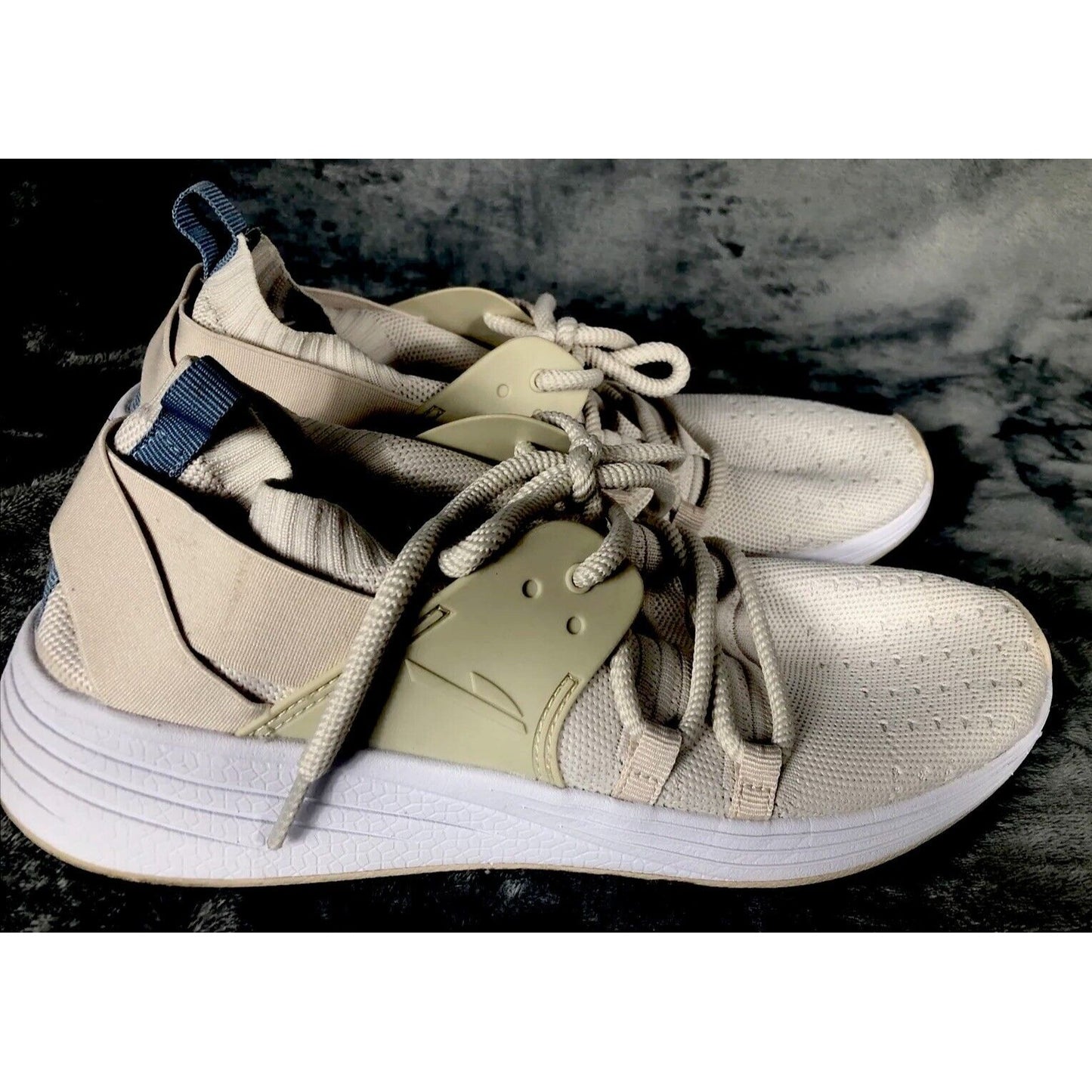 C9 Champion Woman’s Motivate Comfort Sneaker Beige  Adult Size 9 1/2