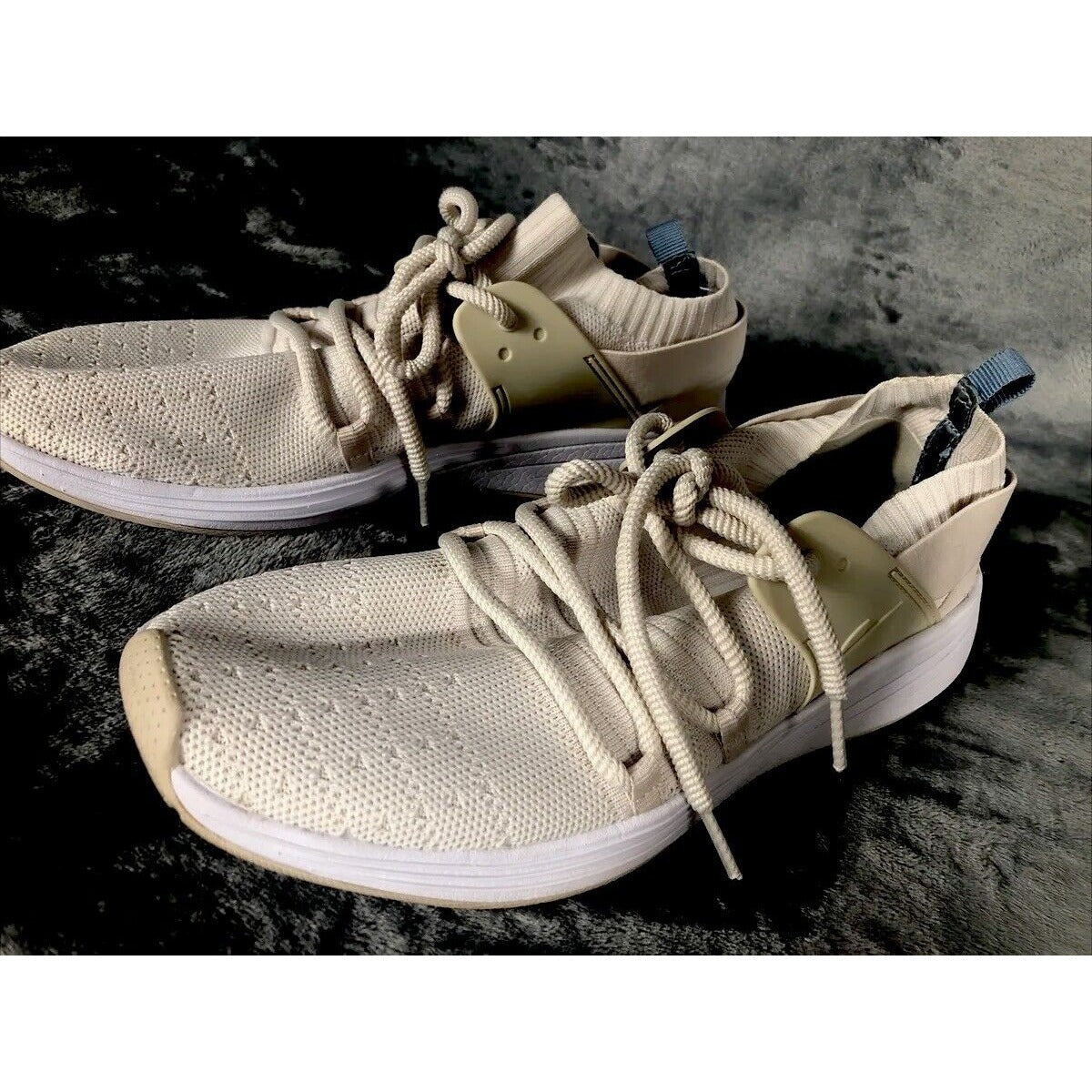 C9 Champion Woman’s Motivate Comfort Sneaker Beige  Adult Size 9 1/2