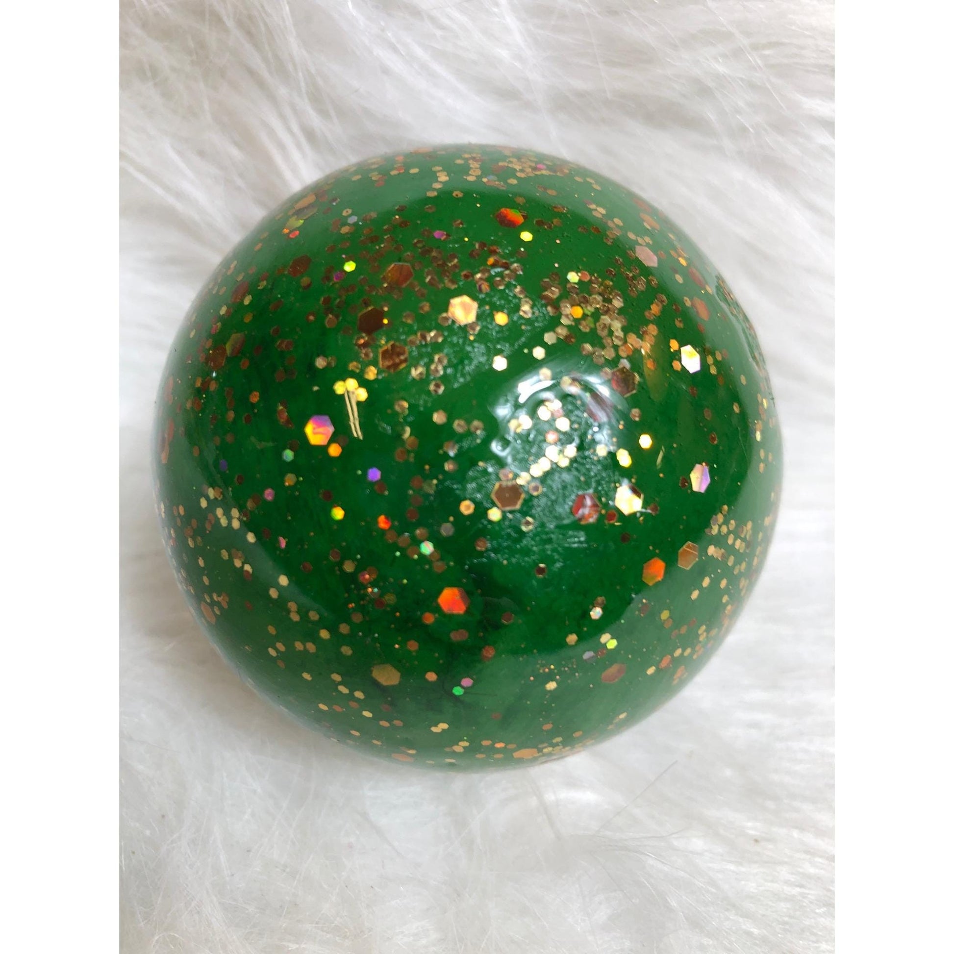 Elegant Green & Gold Glitter Christmas Ornaments: Hand-Painted Baubles for Festive Holiday Tree Decor