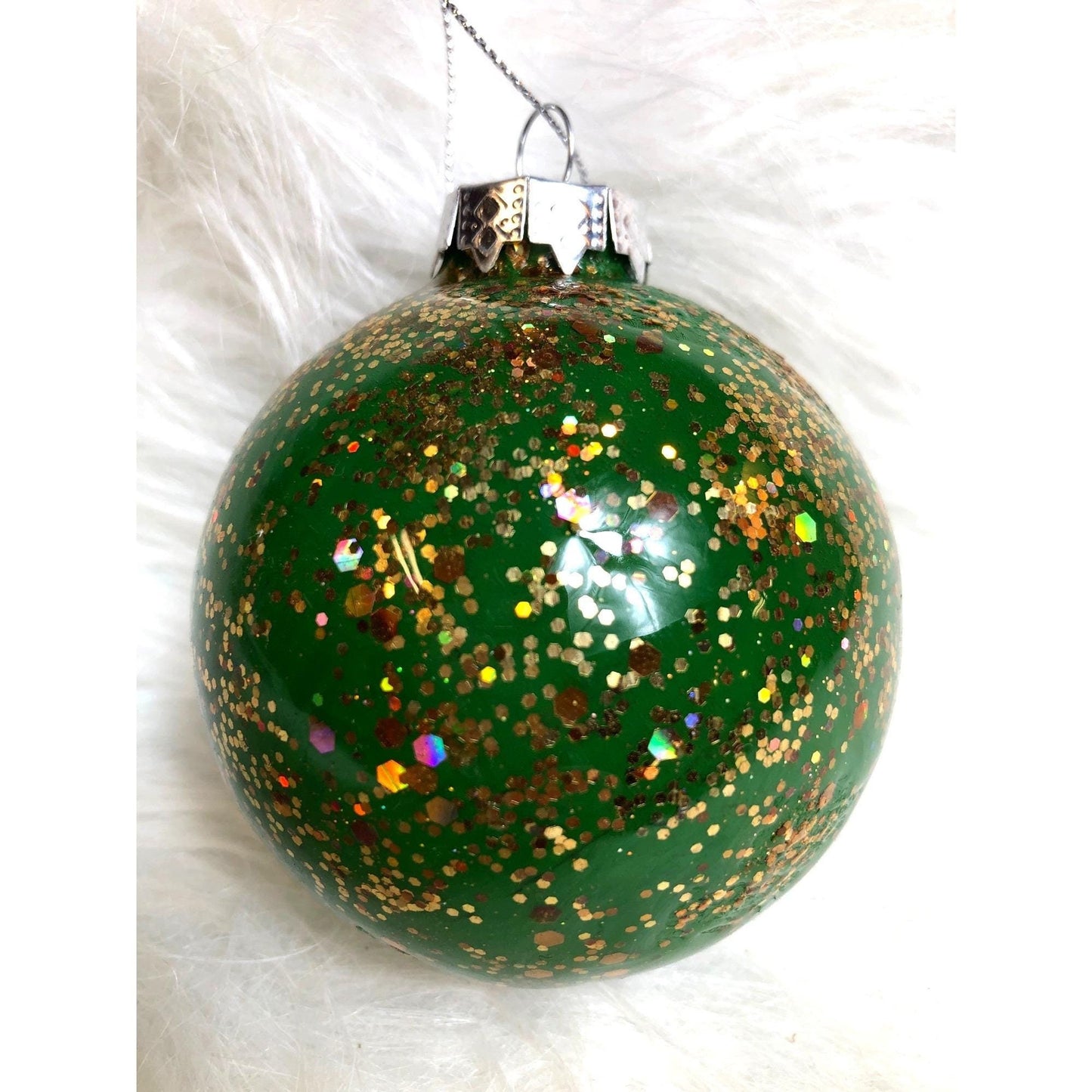 Elegant Green & Gold Glitter Christmas Ornaments: Hand-Painted Baubles for Festive Holiday Tree Decor