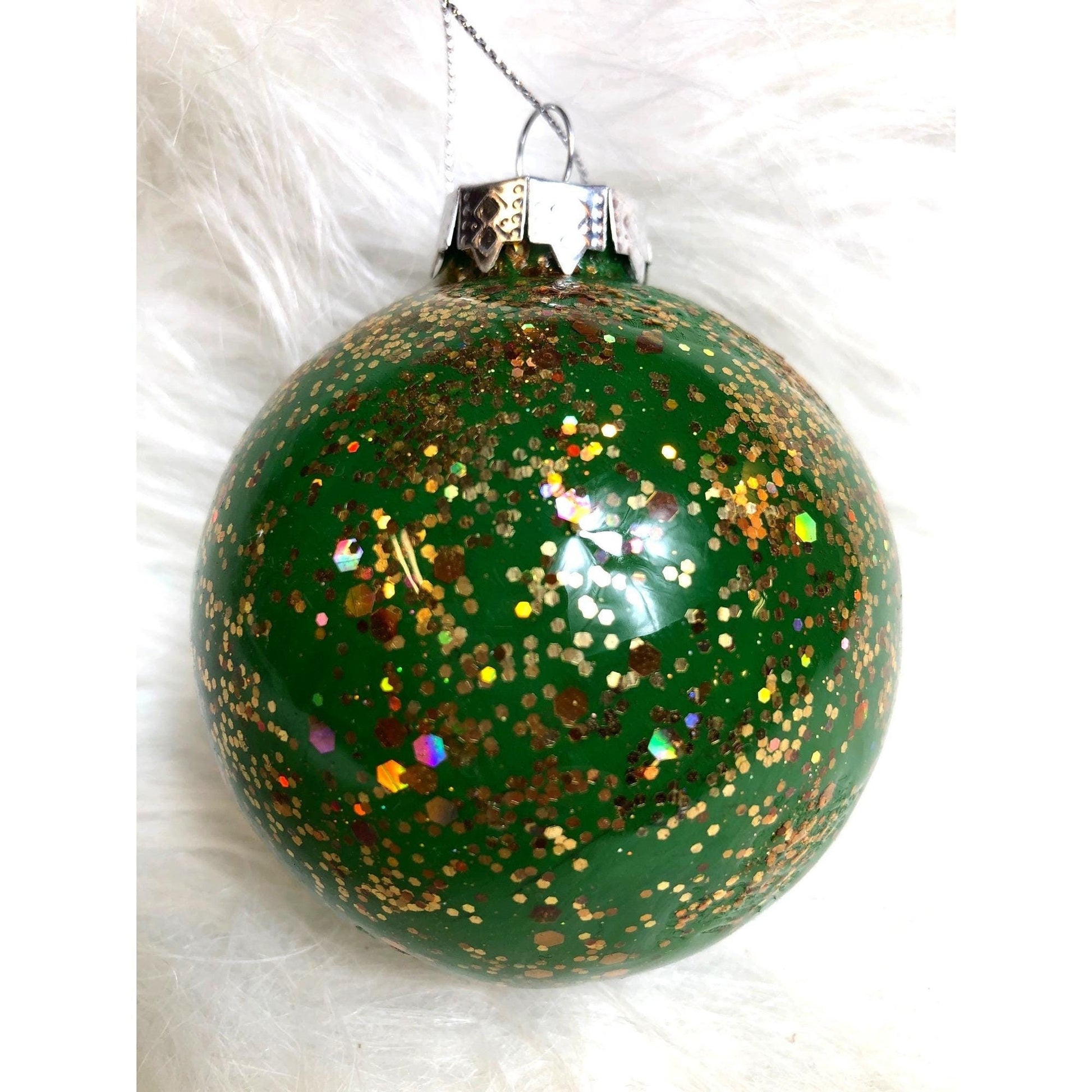 Elegant Green & Gold Glitter Christmas Ornaments: Hand-Painted Baubles for Festive Holiday Tree Decor
