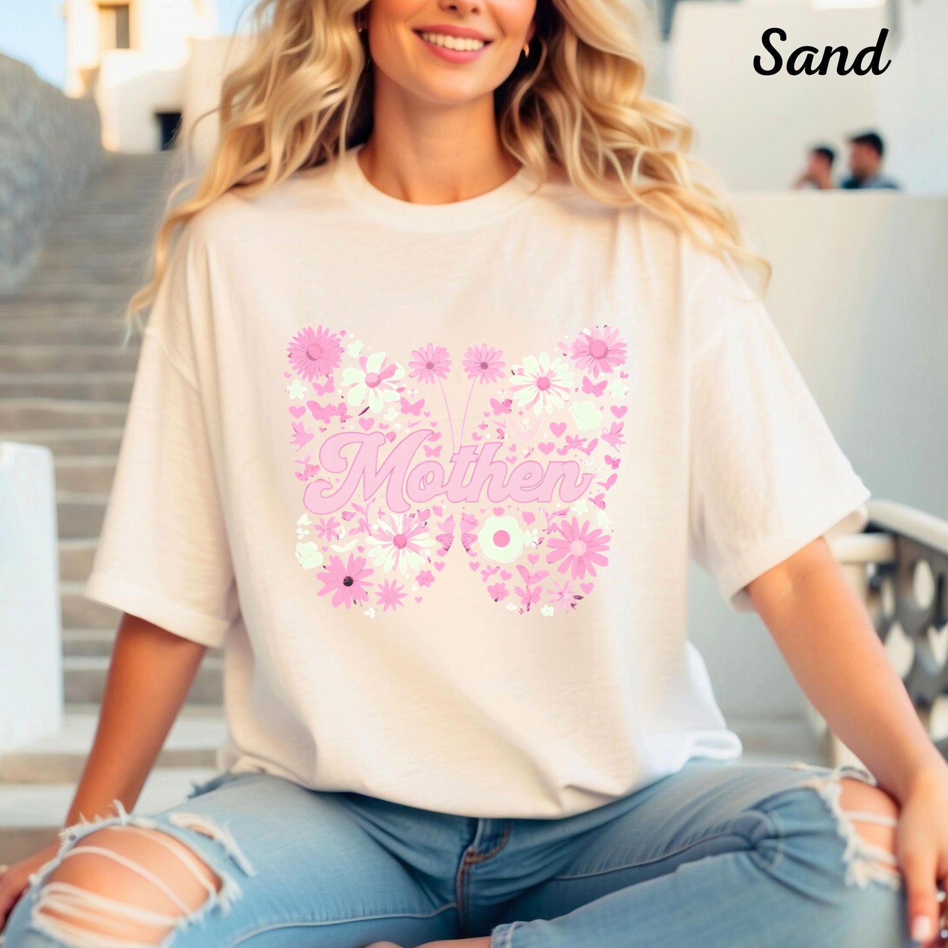 Vintage Floral Mama T-Shirt: Strong Woman Graphic Tee for Mother's Day Gift