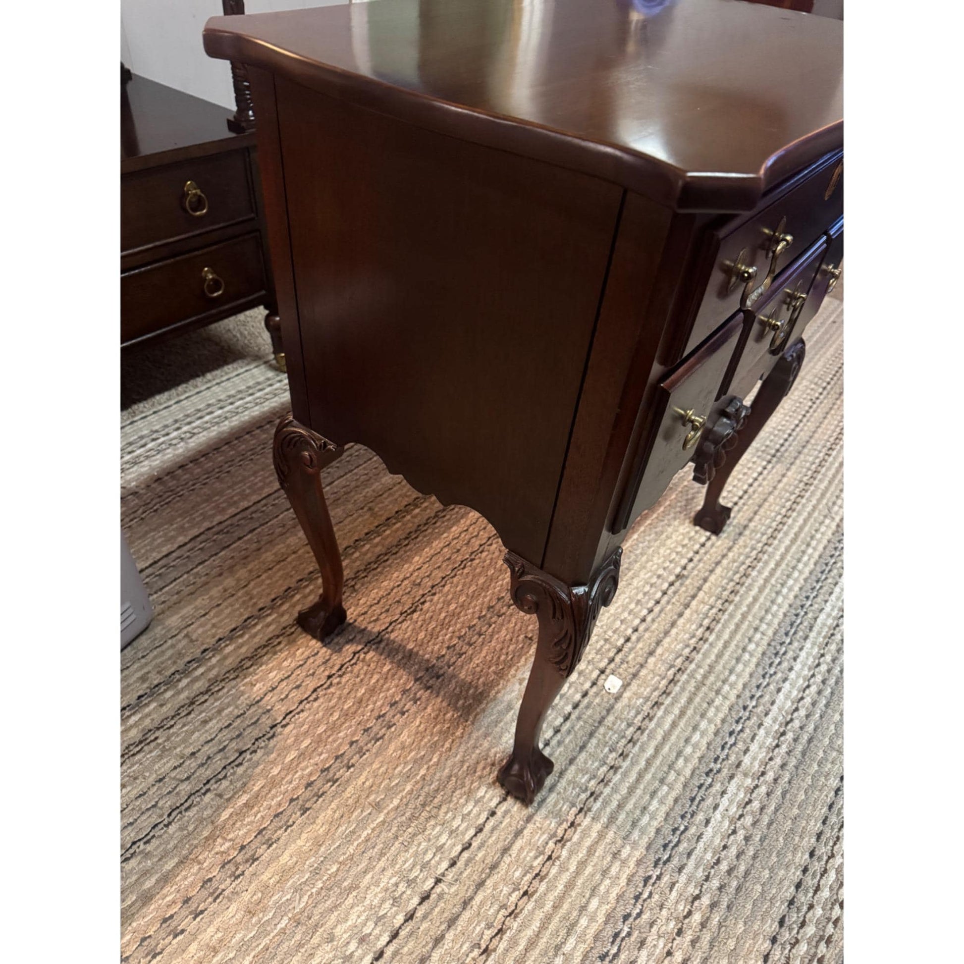 Mahogany Chippendale Lowboy Dresser Vintage Link Taylor Serpentine Chest Carved Leg Furniture Brass Hardware Dresser Traditional Antique