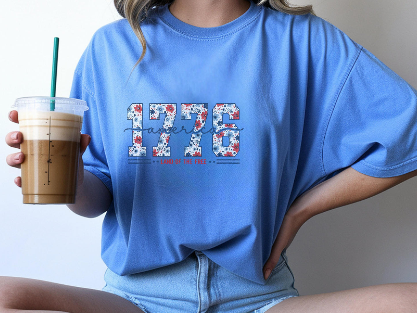 Patriotic Floral 1776 Americana Tee, Vintage Independence Day Shirt, Custom USA Flower T-Shirt, 4th of July Gift, Land of the Free Top