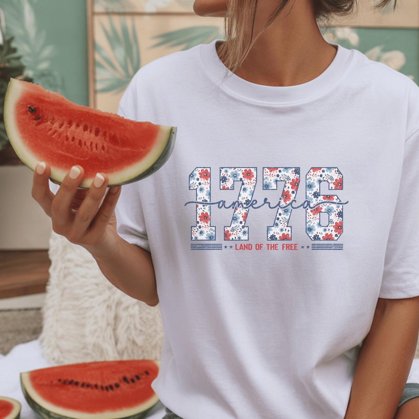 Patriotic Floral 1776 Americana Tee, Vintage Independence Day Shirt, Custom USA Flower T-Shirt, 4th of July Gift, Land of the Free Top