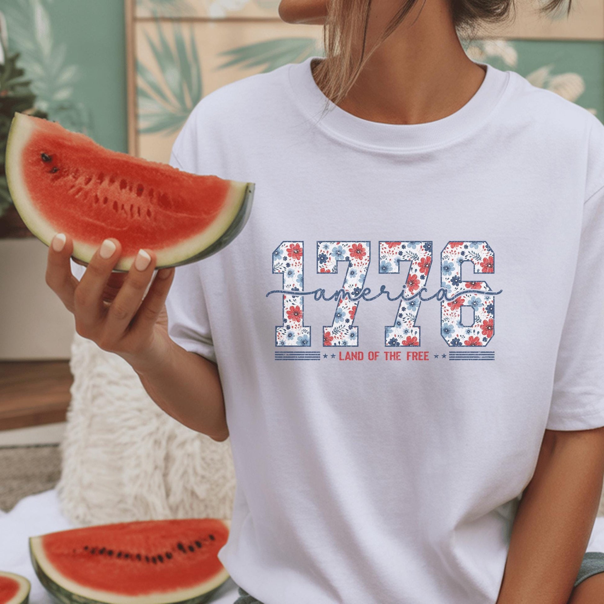 Patriotic Floral 1776 Americana Tee, Vintage Independence Day Shirt, Custom USA Flower T-Shirt, 4th of July Gift, Land of the Free Top