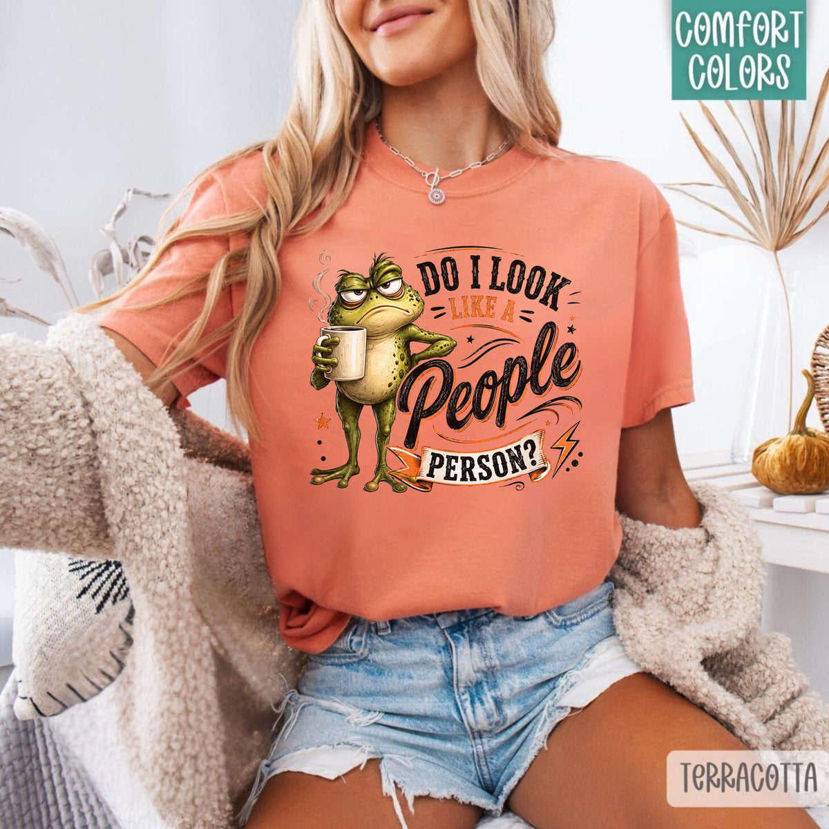Do I Look Like a People Person Sweatshirt, Funny Frog Coffee Crewneck, Introvert Humor Pullover, Sarcastic Gift for Coffee Lovers and Cowork