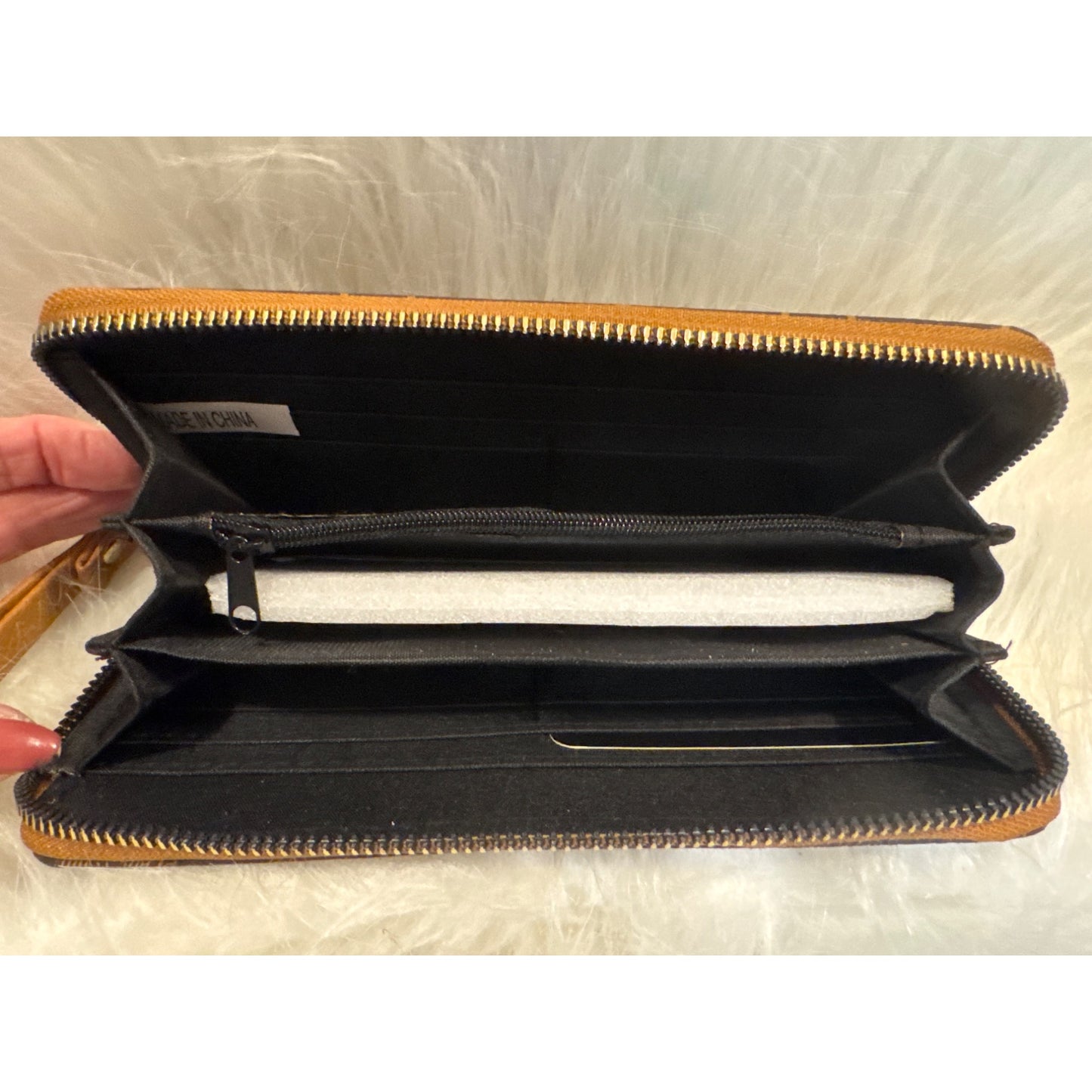 Beverly Hills Polo Club Womens Zip-Around Wallet Black/Gold Faux Leather Wristlet
