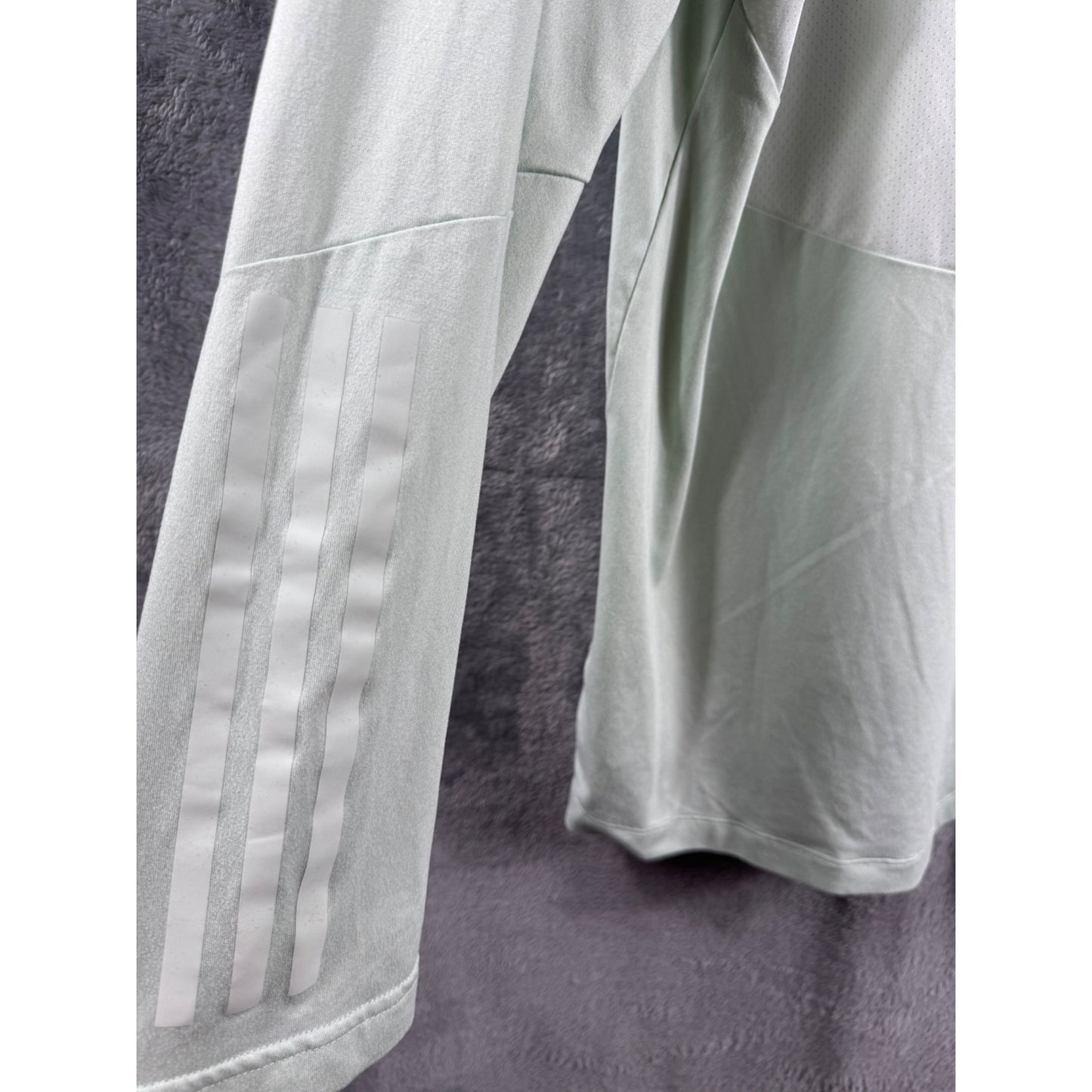 Adidas Long-Sleeve AEROREADY Quarter-Zip Performance Shirt Light Green Size XL Lightweight & Breathable Material