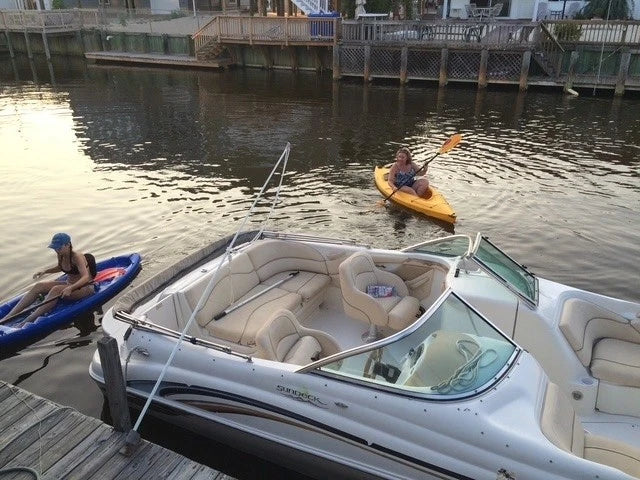 2000 Sea Ray Sundeck 210SD Runabout Boat i/o 400HP Gas