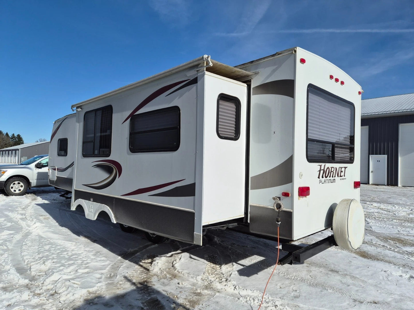2012 KEYSTONE HORNET HIDEOUT PLATINUM CAMPER TRAILER 31RLDS