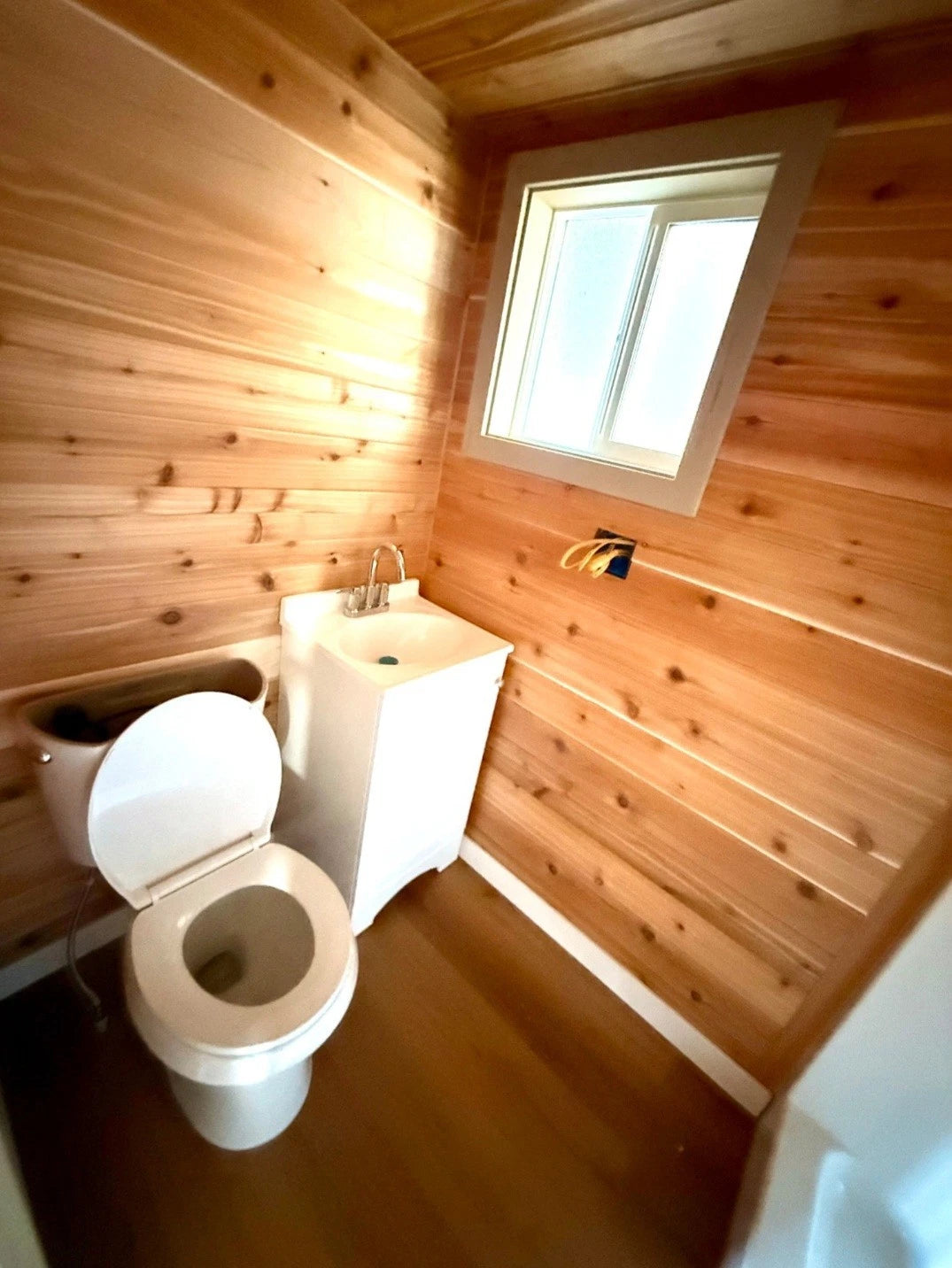 Tiny house for sale on wheels 9 x 30 MODERN BUNGALOW 2 BEDROOM  READY TO SHIP