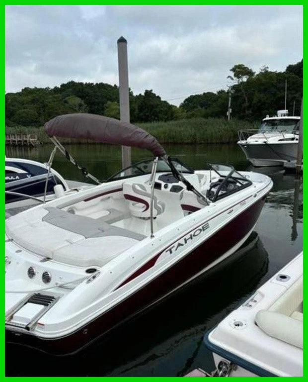 2020 Tahoe 700 Bowrider 40 Hours  trailer Included Dealer Serviced