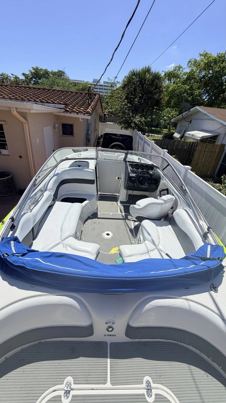 Yamaha SX210 Jet Boat for 9 People, 2 Yamaha 1.8 Engines, In Excellent Condition
