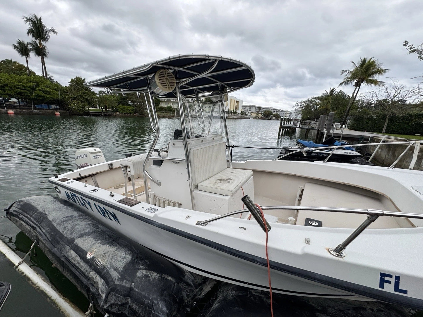 1984 Dusky Marine 22’ Center Console – Evinrude 200HP – Solid Classic Hull