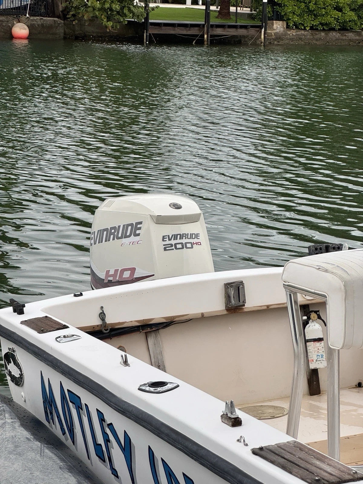 1984 Dusky Marine 22’ Center Console – Evinrude 200HP – Solid Classic Hull