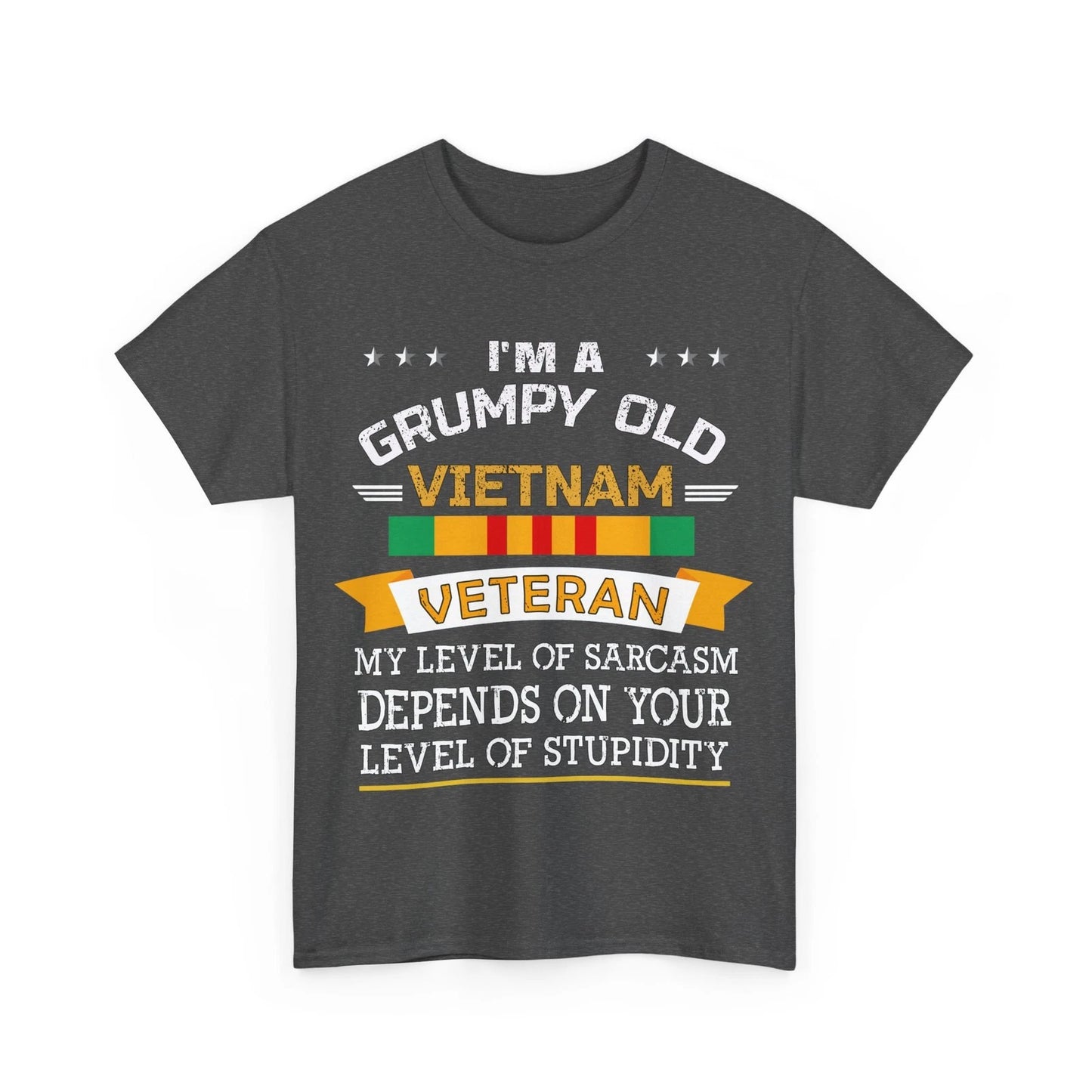 Veterans Day Shirt, Grumpy Old Vietnam Veteran Dad Men T-Shirt