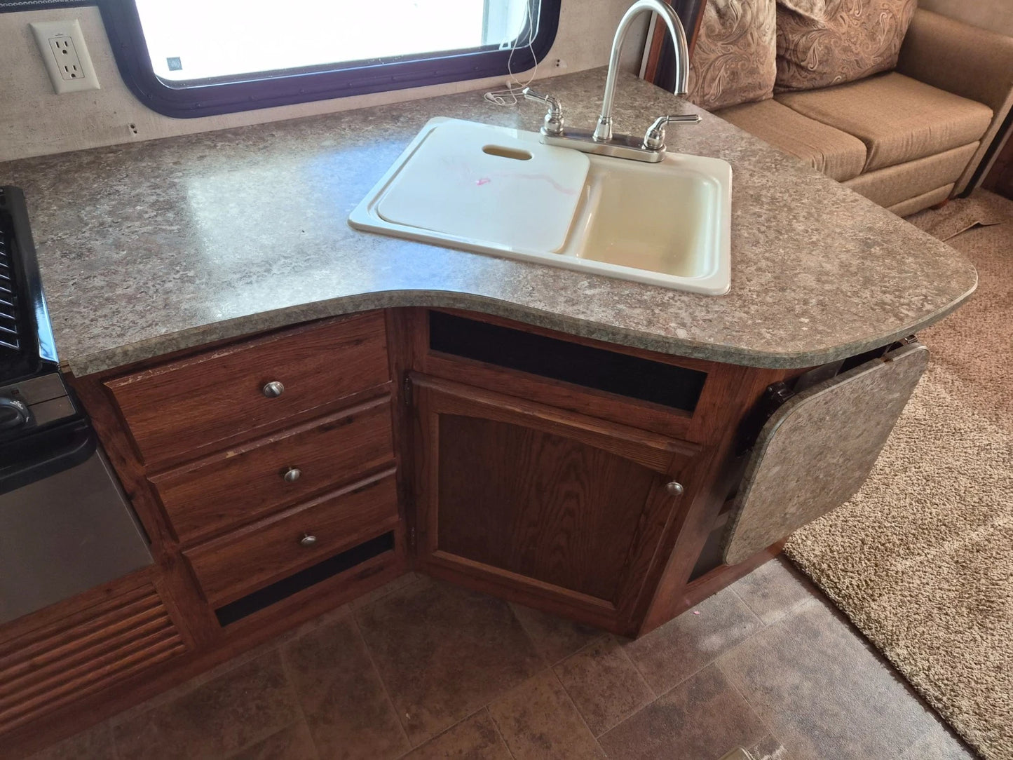2012 KEYSTONE HORNET HIDEOUT PLATINUM CAMPER TRAILER 31RLDS