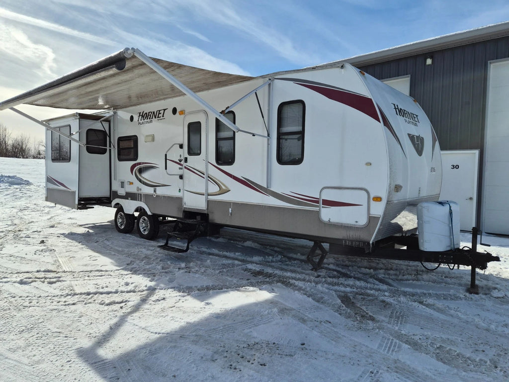 2012 KEYSTONE HORNET HIDEOUT PLATINUM CAMPER TRAILER 31RLDS