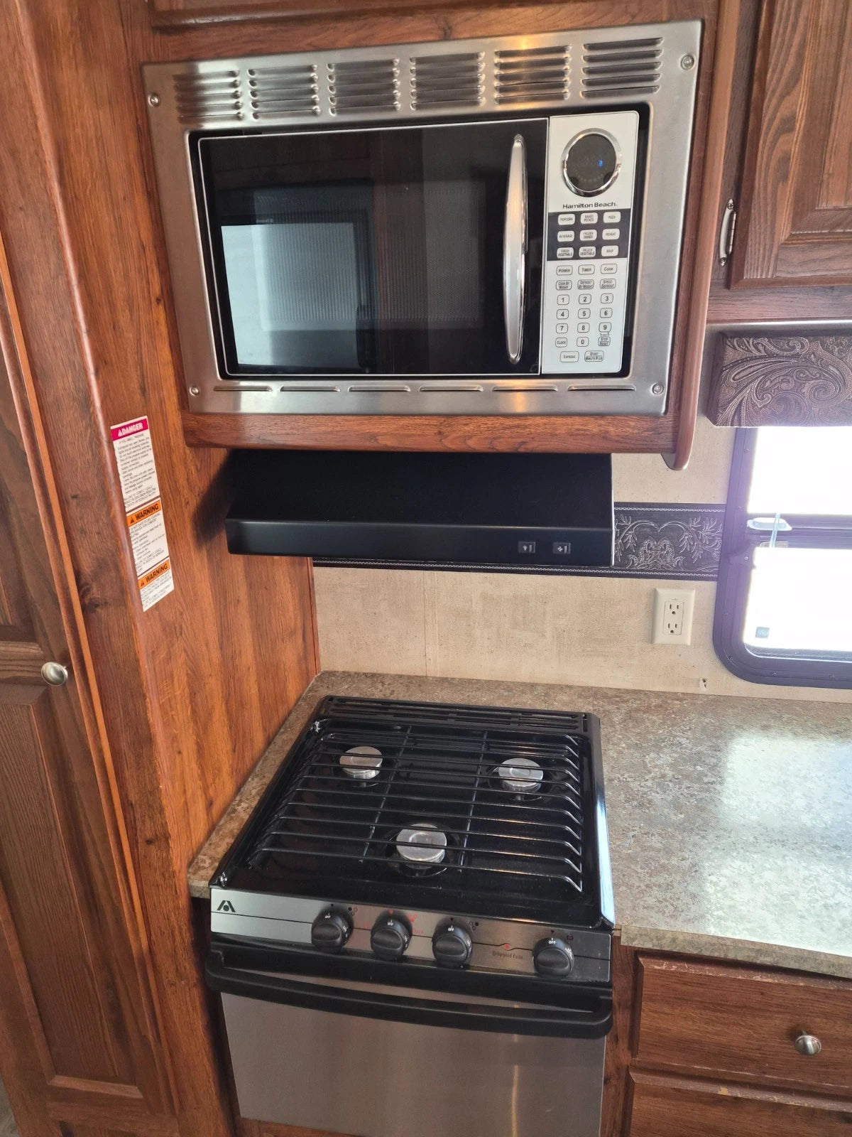 2012 KEYSTONE HORNET HIDEOUT PLATINUM CAMPER TRAILER 31RLDS