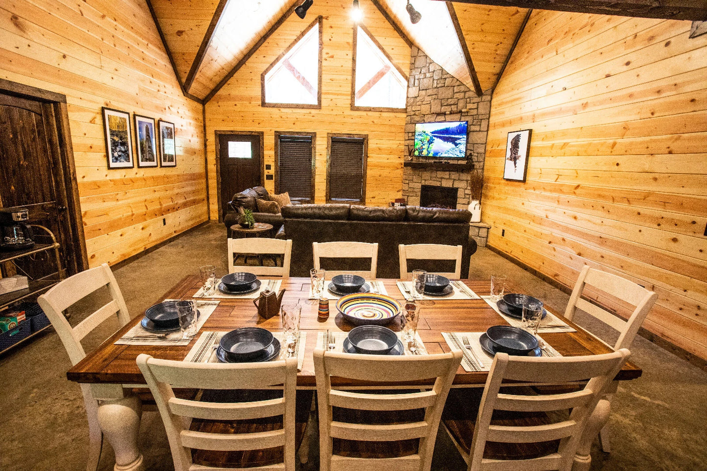 2NIGHT STAY Luxury Cabin Vacation Rental Broken Bow Okla Beavers Bend BLUE EAGLE