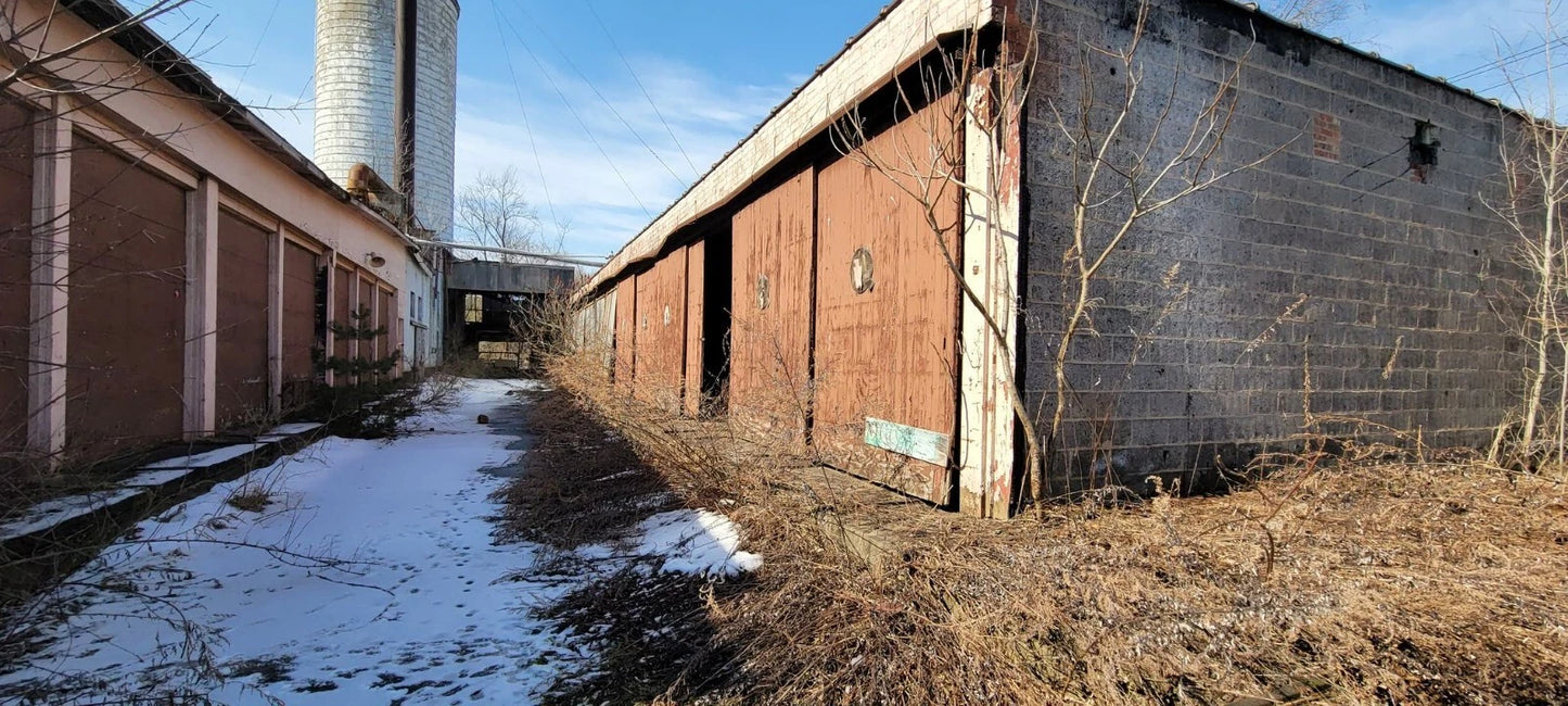 80,000 Sq Ft Warehouse Former Ethan Allen Factory in New York State on 4.3 Acres