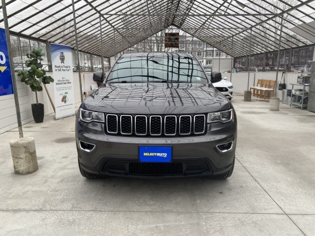 2019 Jeep Grand Cherokee Laredo 4WD clean carfax