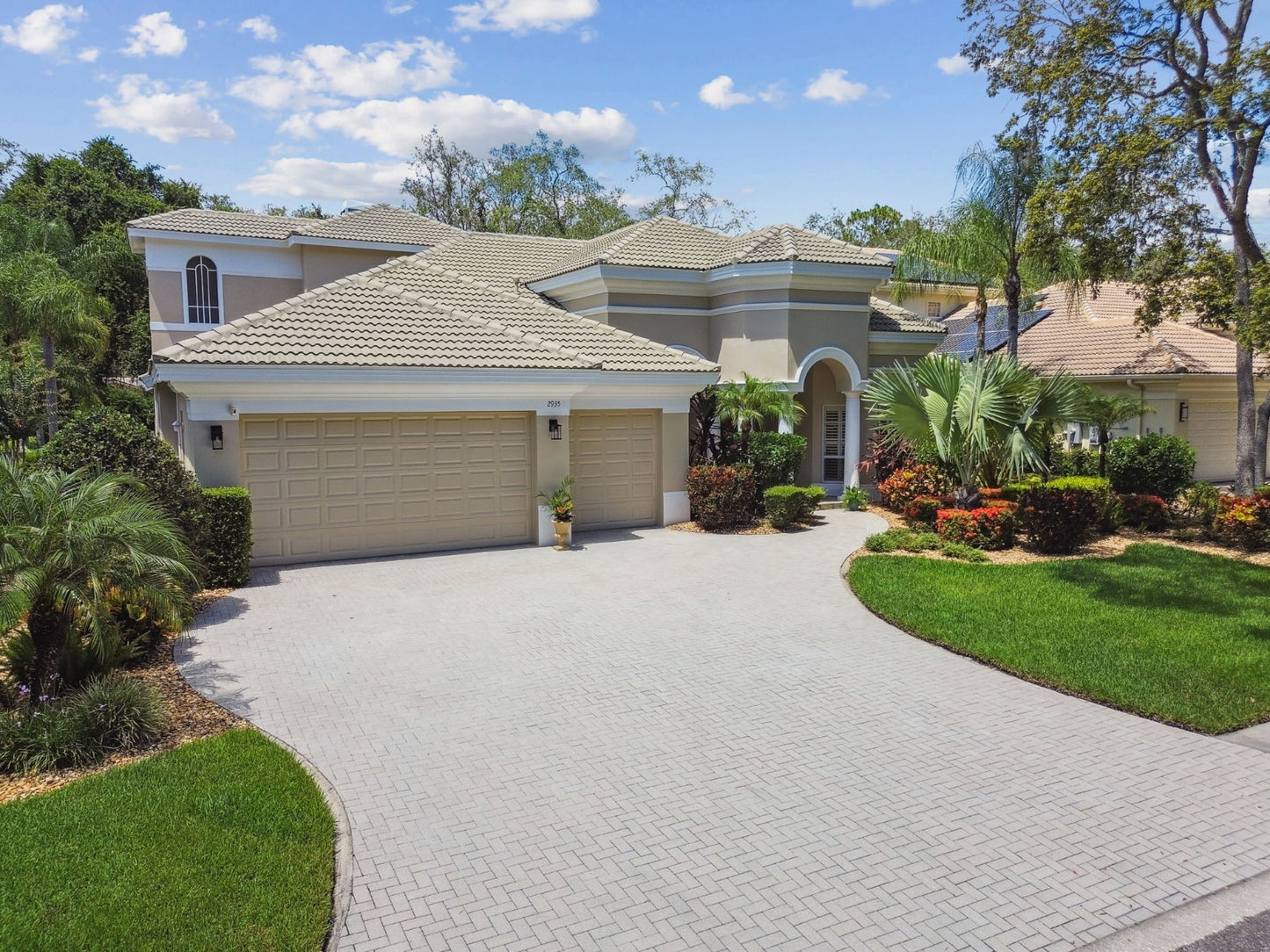 Casa à venda, Tarpon Springs Florida 5 camas / 4 banheiros / 3698 pés quadrados / piscina / fechado-