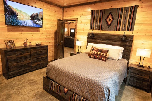 2NIGHT STAY Luxury Cabin Vacation Rental Broken Bow Okla Beavers Bend BLUE EAGLE
