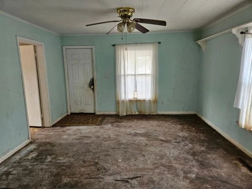 Cute inexpensive Single Family Home in quiet Zeigler Illinois Great Curb appeal