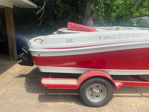 2017 Tahoe 450 TS Ski Boat