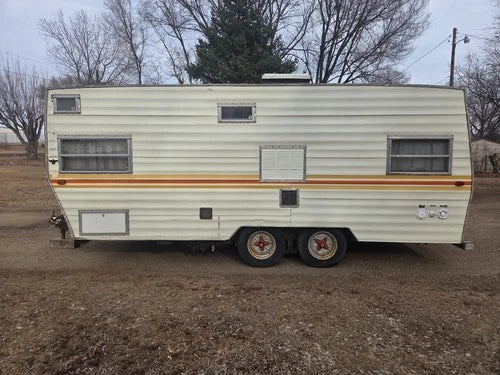 1975 20FT. COACHMEN CADET  VINTAGE TRAVEL TRAILER CAMPER NICE REMODELED INTERIOR