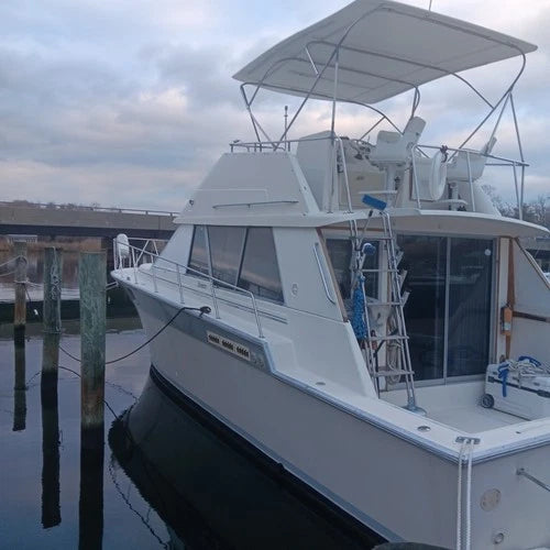 Silverton motor yacht