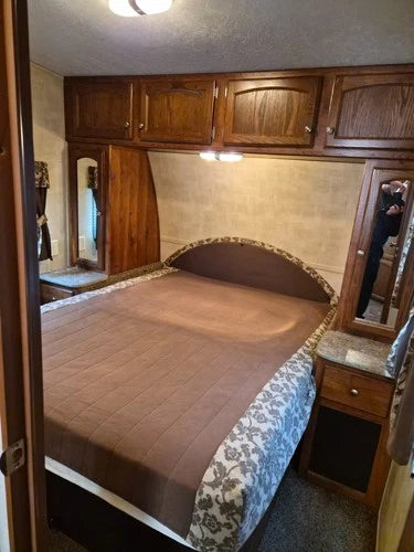 2012 KEYSTONE HORNET HIDEOUT PLATINUM CAMPER TRAILER 31RLDS
