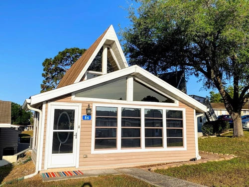 5 Night Stay In Vacation Community on Lake Louisa   25 Mins to Disney!