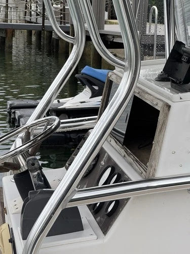 1984 Dusky Marine 22’ Center Console – Evinrude 200HP – Solid Classic Hull